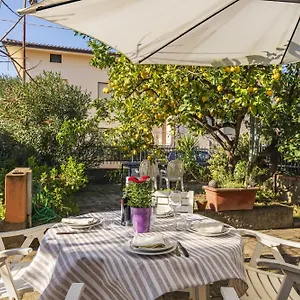 Vista Mare Con Giardino Appartamento